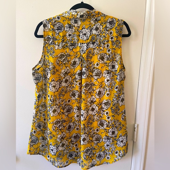 Liz Claiborne Floral Top in Yellow - Picture 2 of 3